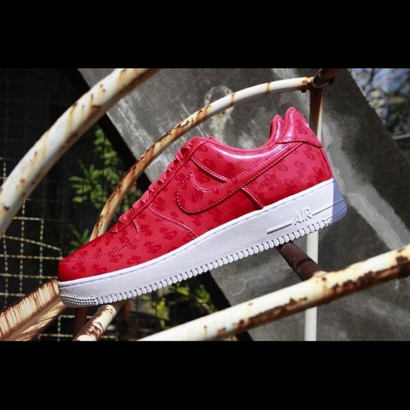 Nike holographic air forces - Picture 3 of 4